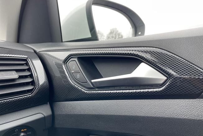 VOLKSWAGEN T-Cross Photo 45