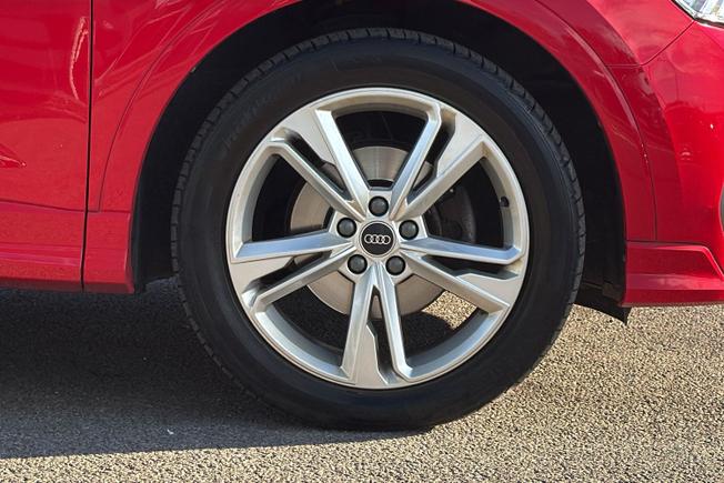 AUDI Q3 Photo 5