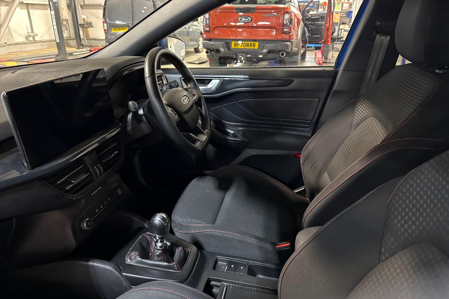 Ford FOCUS Photo 17
