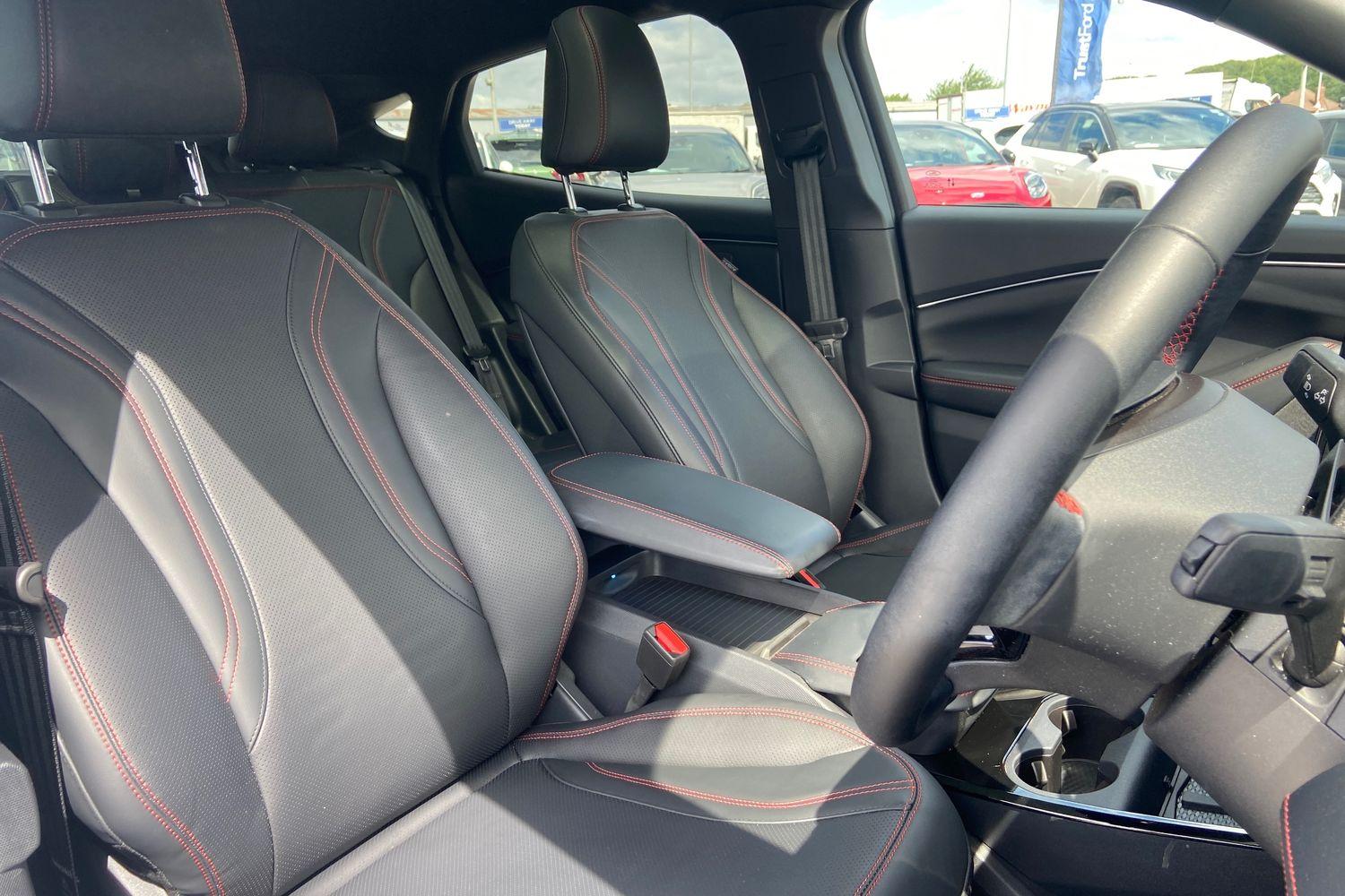 Ford Mustang Mach-E Photo 16