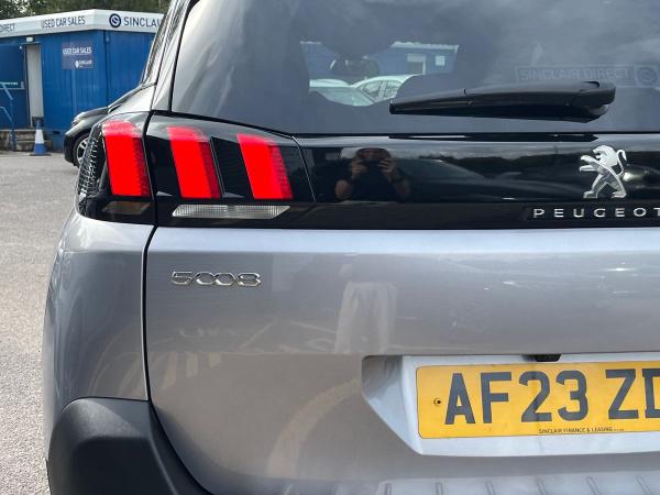 Peugeot 5008 Photo autoimg-8a3cfc40c4b33e65e4d2cd5b858c42b08be1e898.jpg