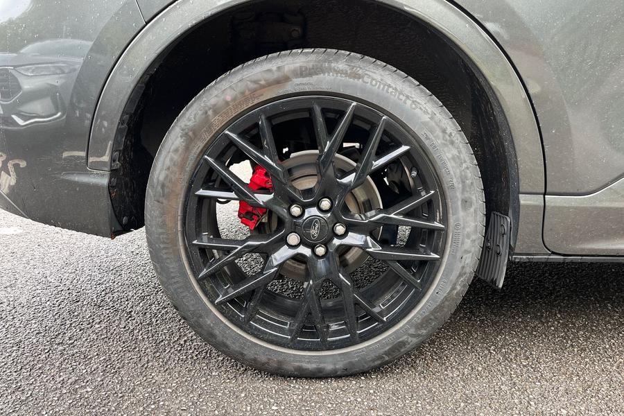 Ford Kuga Photo autoimg-8a3e4660b4ffdd4080c0123c67d3ac2a60d96481.jpg