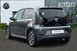 VOLKSWAGEN Up Photo 3