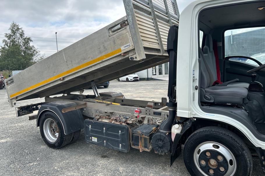 Used Isuzu GRAFTER N35.150 PX69LWD 32