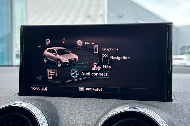 AUDI Q2 Photo 35