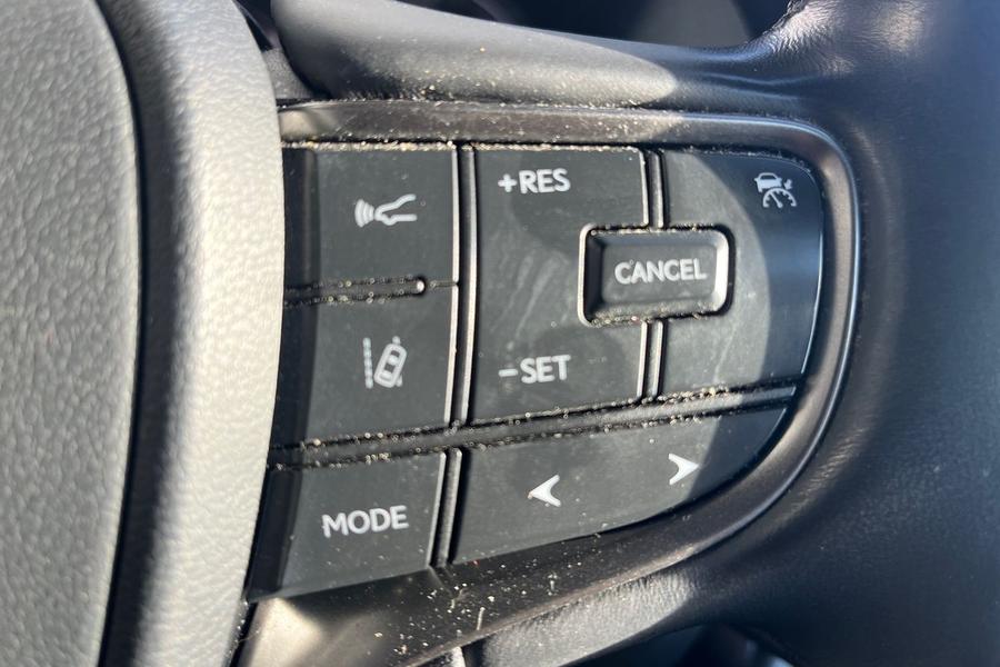 Lexus UX Photo autoimg-8a44ec7077b0e74d0559878d76c89f543cfaf891.jpg