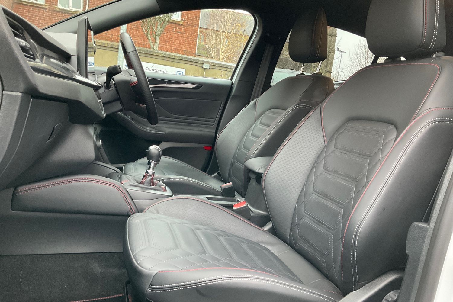 Ford Focus Photo 18