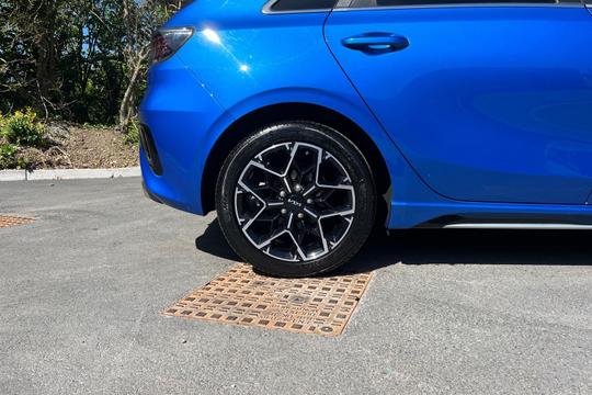 Kia Ceed Photo autoimg-8a4c22366afebf8b9c612cad979e136c2123195a.jpg