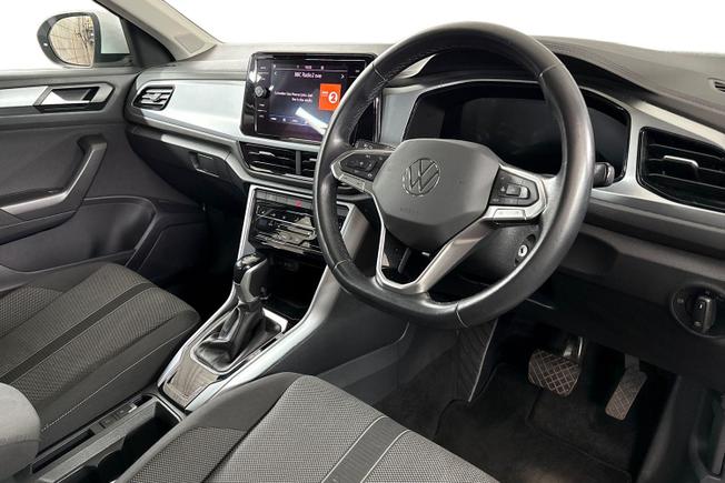 VOLKSWAGEN T-Roc Photo 6
