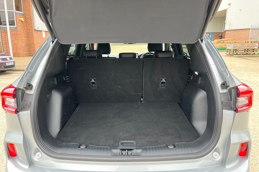 Ford Kuga Photo autoimg-8a533d8c8ad2cde253a29053efd1ac1ec0f94e6d.jpg