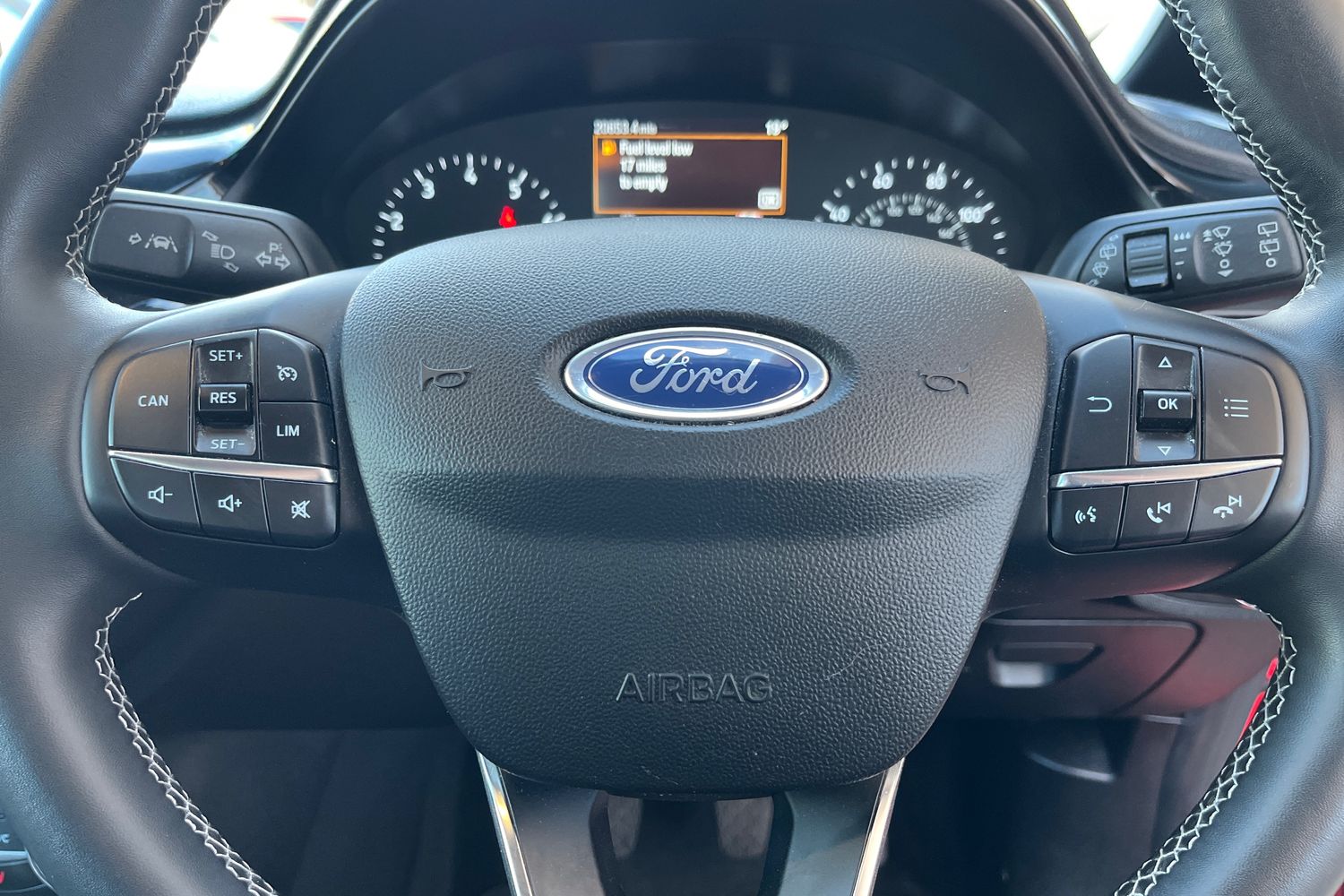 Ford FIESTA Photo 11
