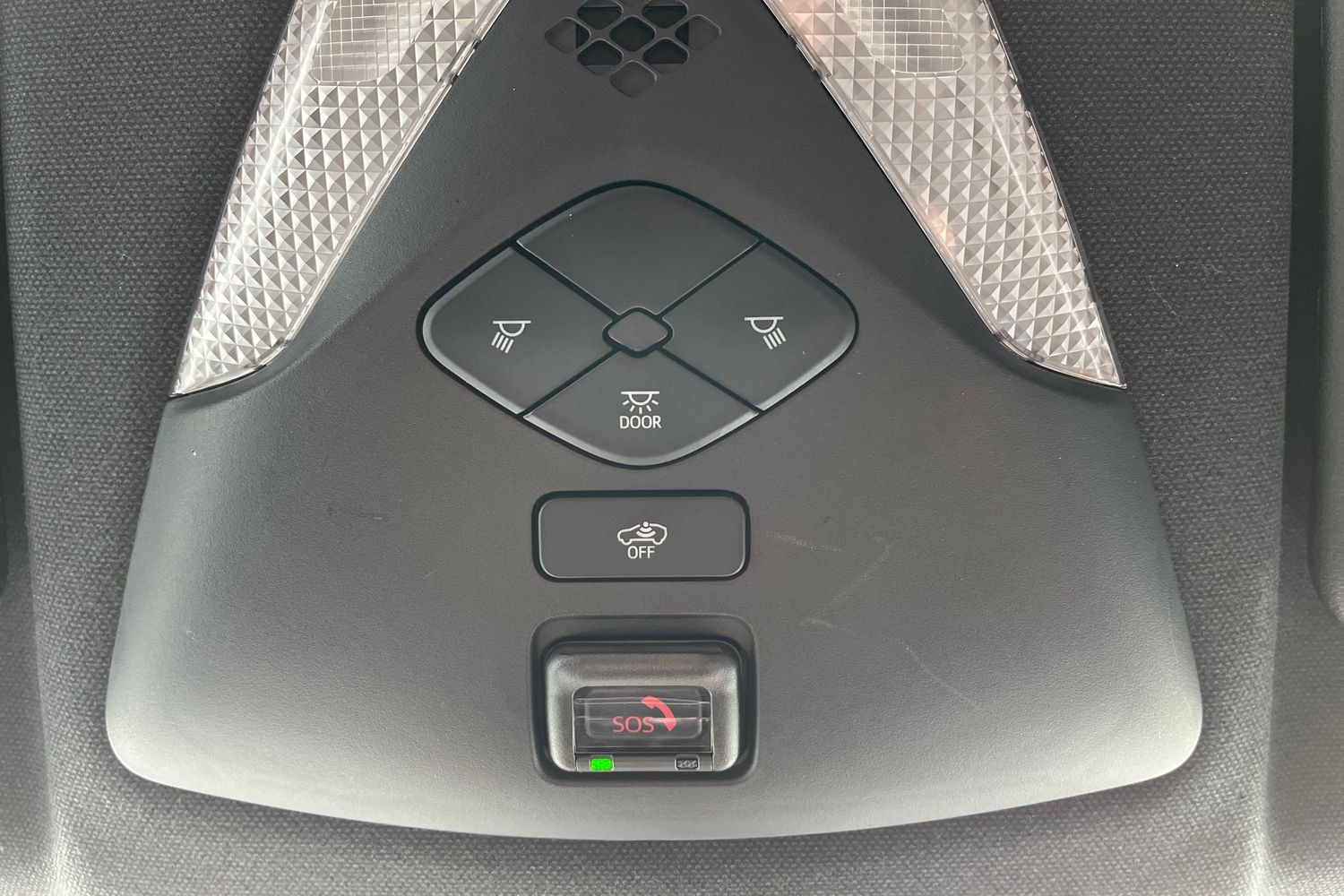 Toyota C-HR Photo 36