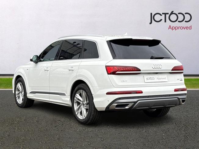 AUDI Q7 Photo 3