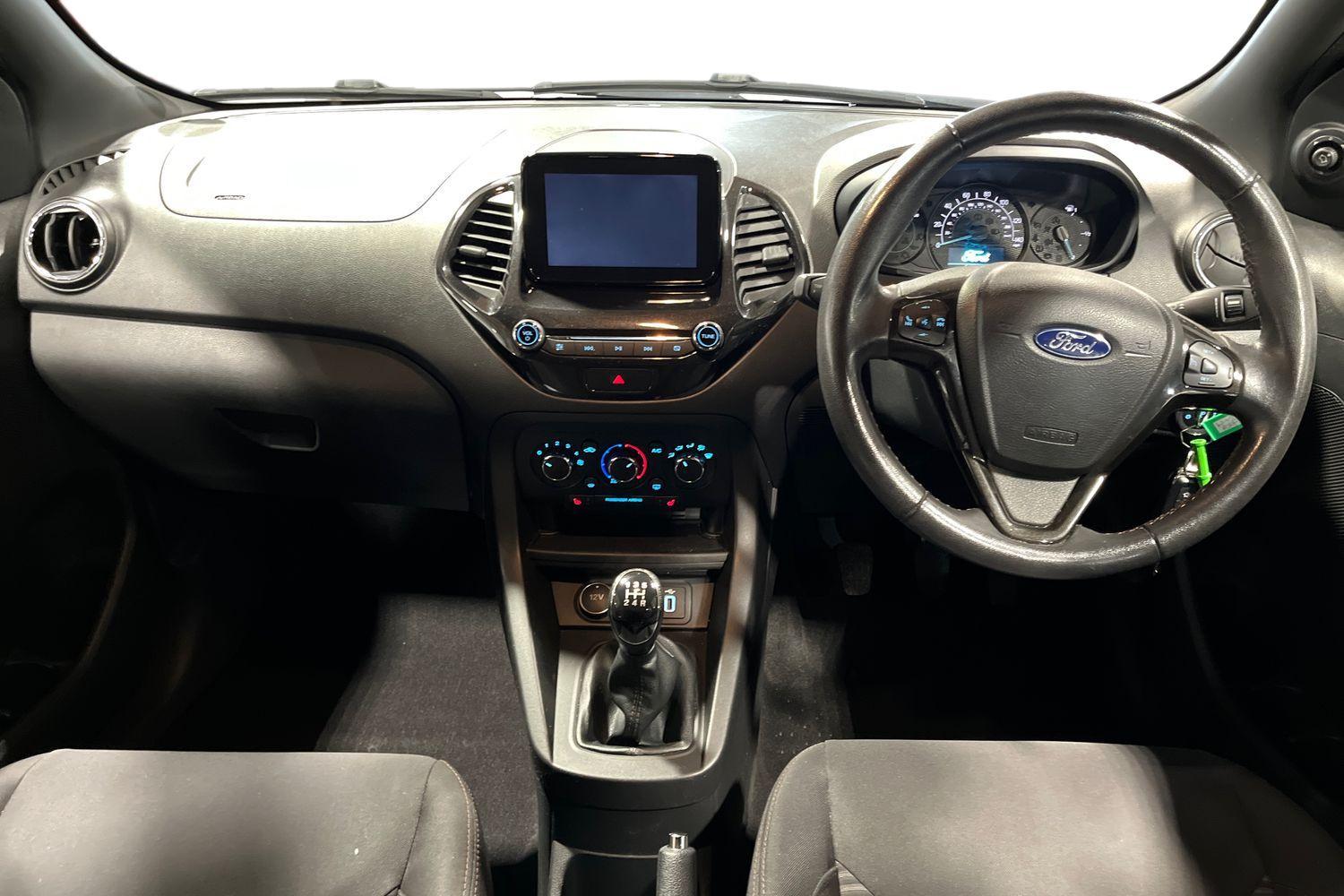 Ford KA+ Photo 9