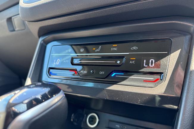 VOLKSWAGEN Tiguan Photo 31