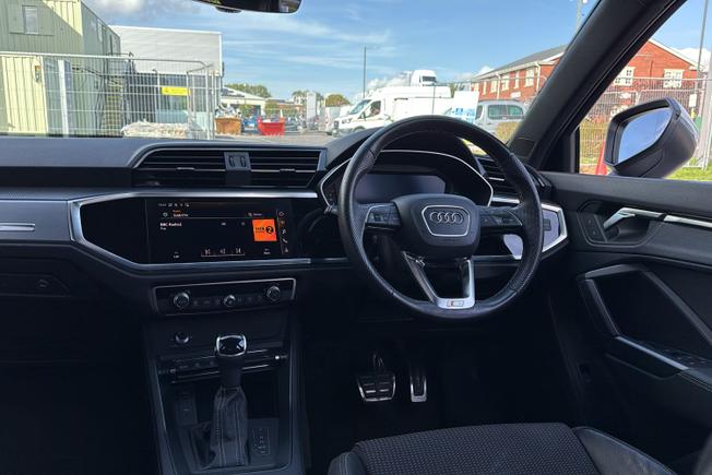 Audi Q3 Photo 37