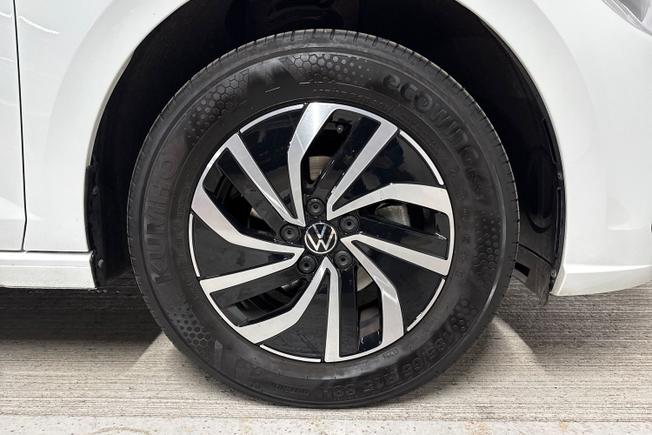 VOLKSWAGEN Polo Photo 5
