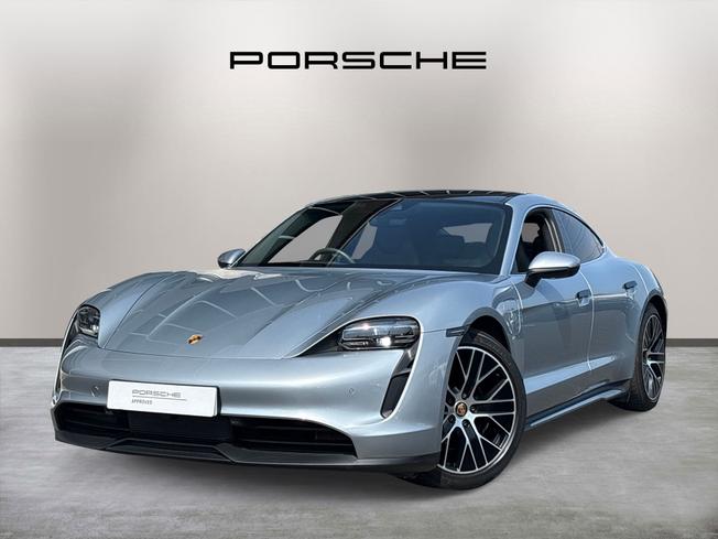 PORSCHE Taycan Photo 3