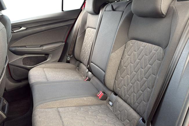 VOLKSWAGEN Golf Photo 9