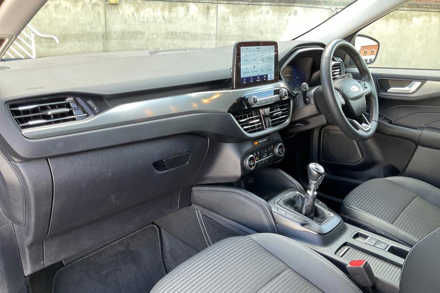 Ford Kuga Photo autoimg-8a7b99e690a808a15d968da6b8fa332db38ec5ec.jpg