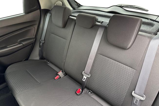 SUZUKI Swift Photo 9
