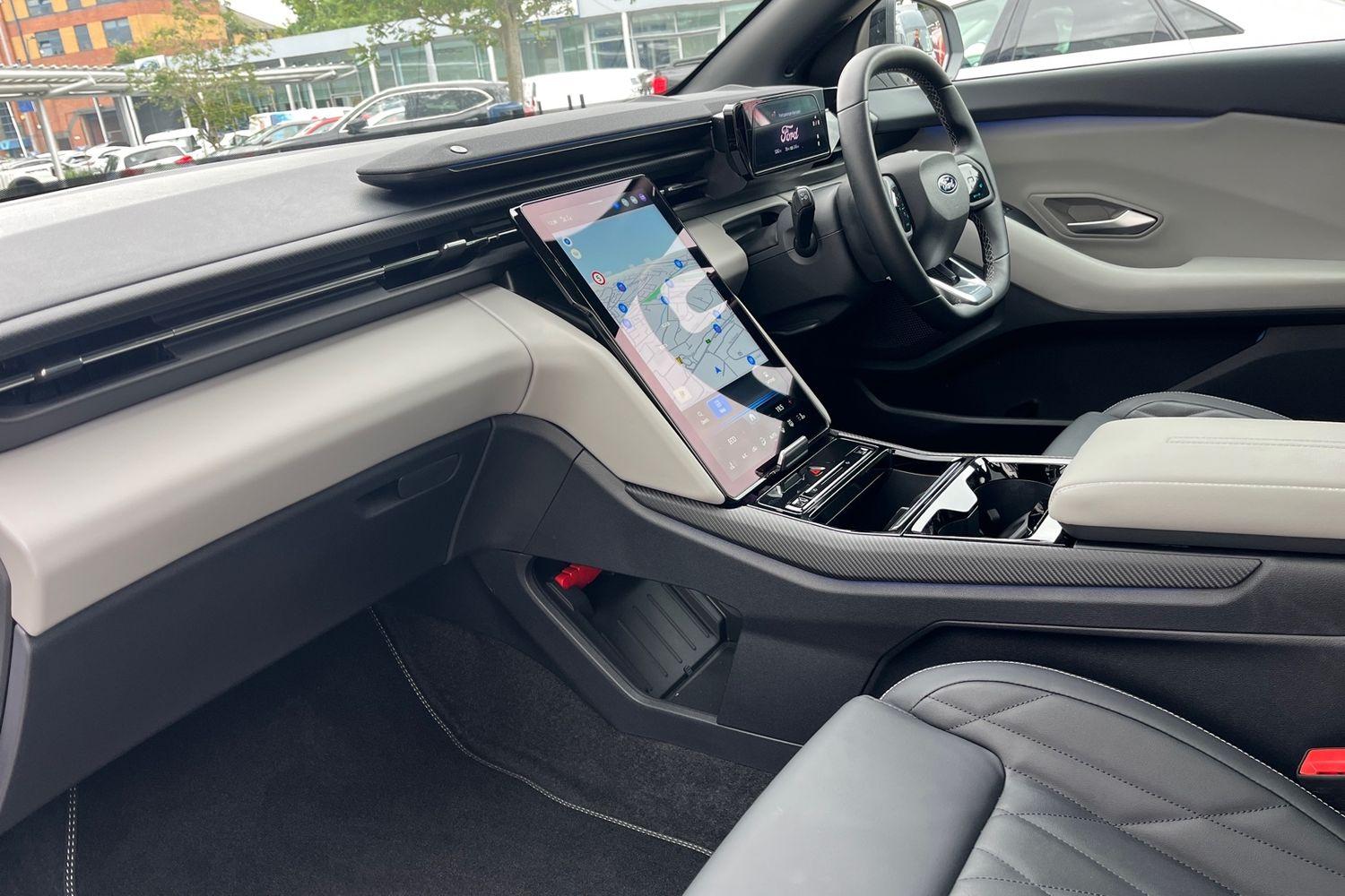 Ford Explorer Photo 17