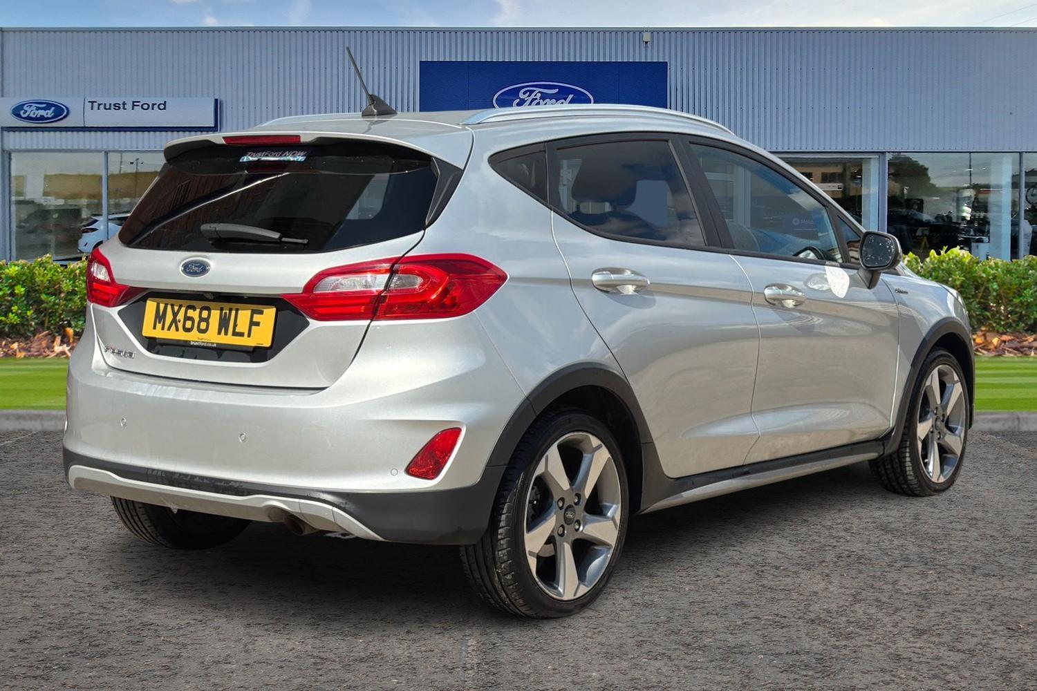 Ford FIESTA Photo 3