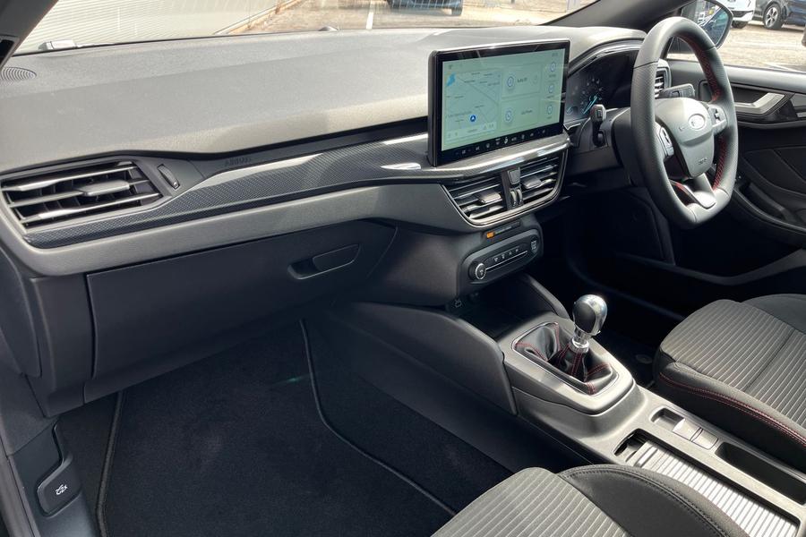 Ford FOCUS Photo autoimg-8a81854a0abf261b76575debdcf3a6cc26d5cb98.jpg