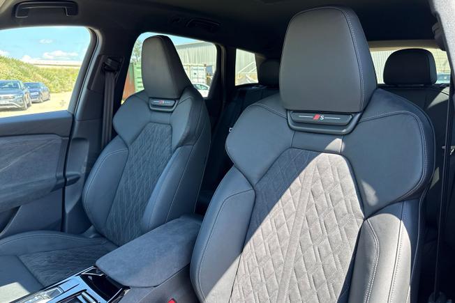 AUDI Q6 E-Tron Photo 53