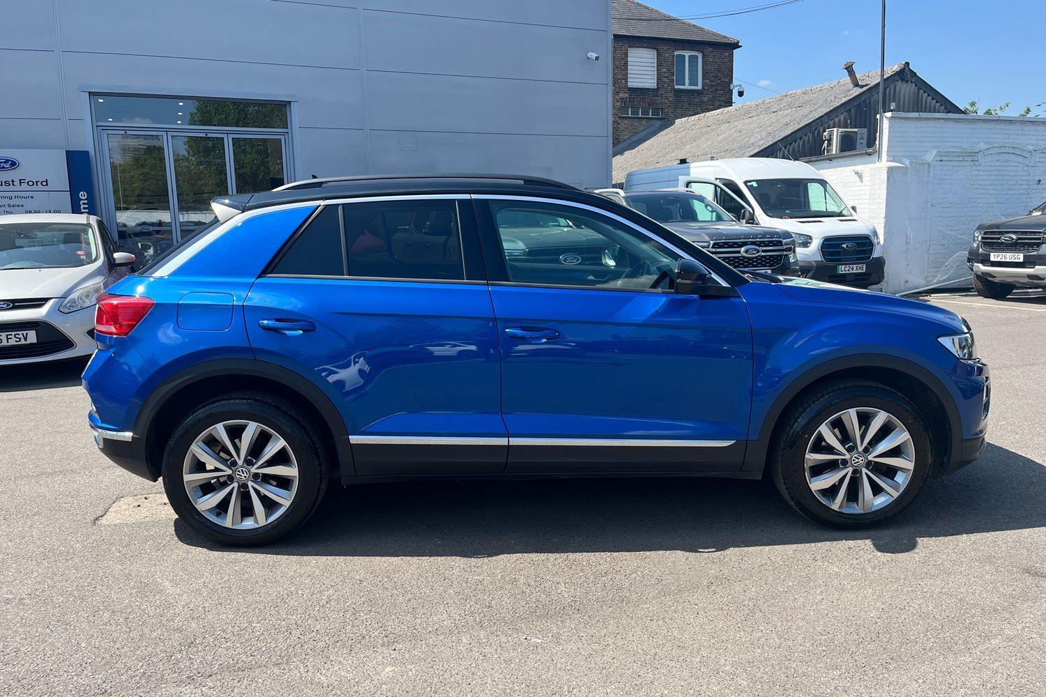 Volkswagen T-ROC Photo 35