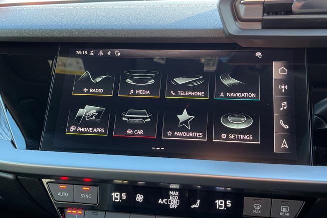 AUDI S3 Photo 13