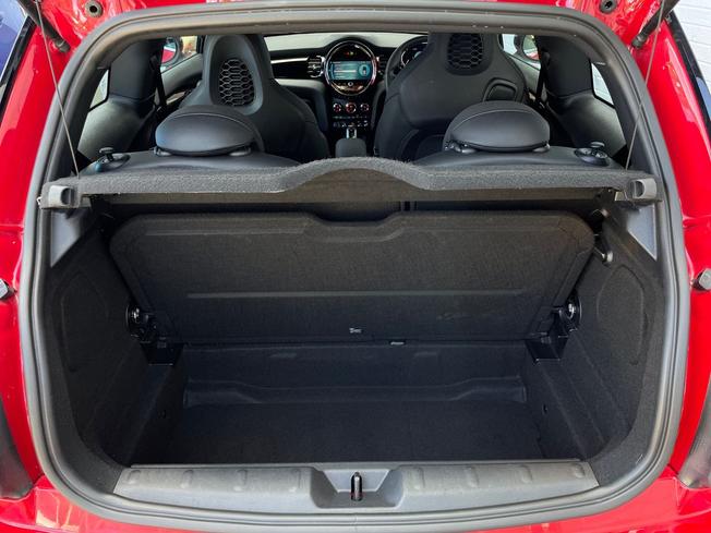 MINI Hatch Photo 12