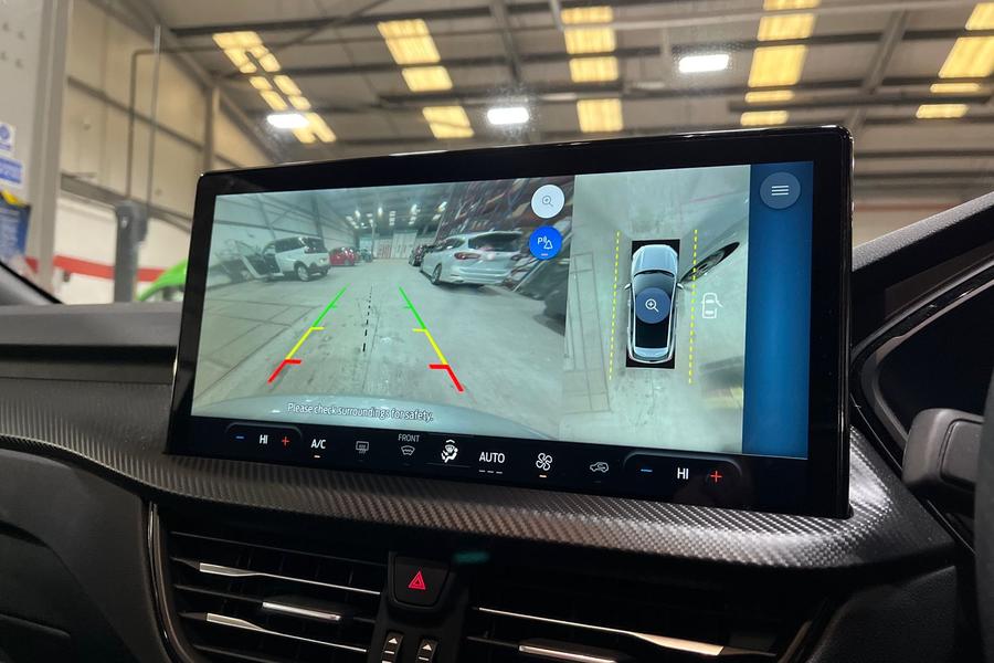 Ford KUGA Photo autoimg-8a9130076239f1dd2d0a9dae22fff9ac3f3a1cf0.jpg