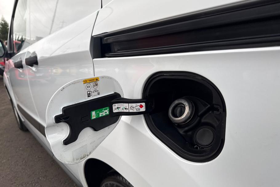 Used Ford TRANSIT COURIER ML22YKK 8