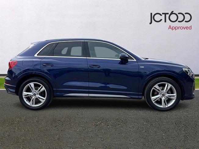 AUDI Q3 Photo 4