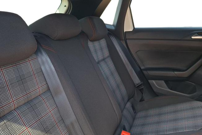 VOLKSWAGEN Polo Photo 9