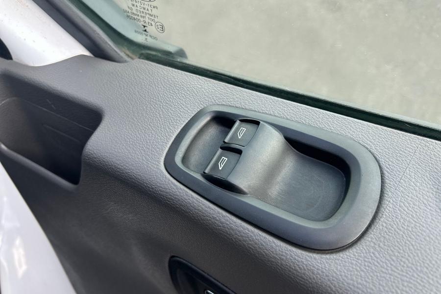 Ford TRANSIT Photo autoimg-8a996f572d0321d28f28f131056cc881984c2371.jpg
