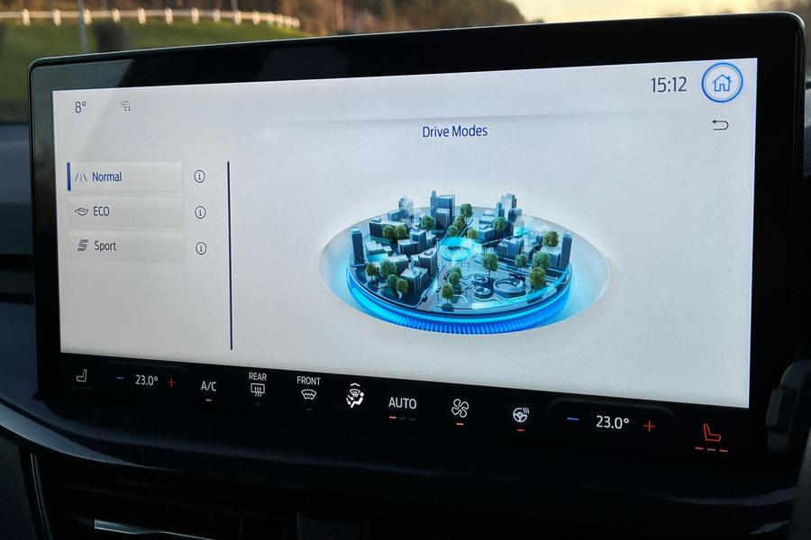 Ford FOCUS Photo autoimg-8a9ae49cab1bc1dcbeb5c199ce8f12154ddeb494.jpg