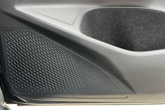 Volkswagen Golf Photo autoimg-8a9bcd1b1b90842f2cb9f5f8e601ba59054b49c0.jpg