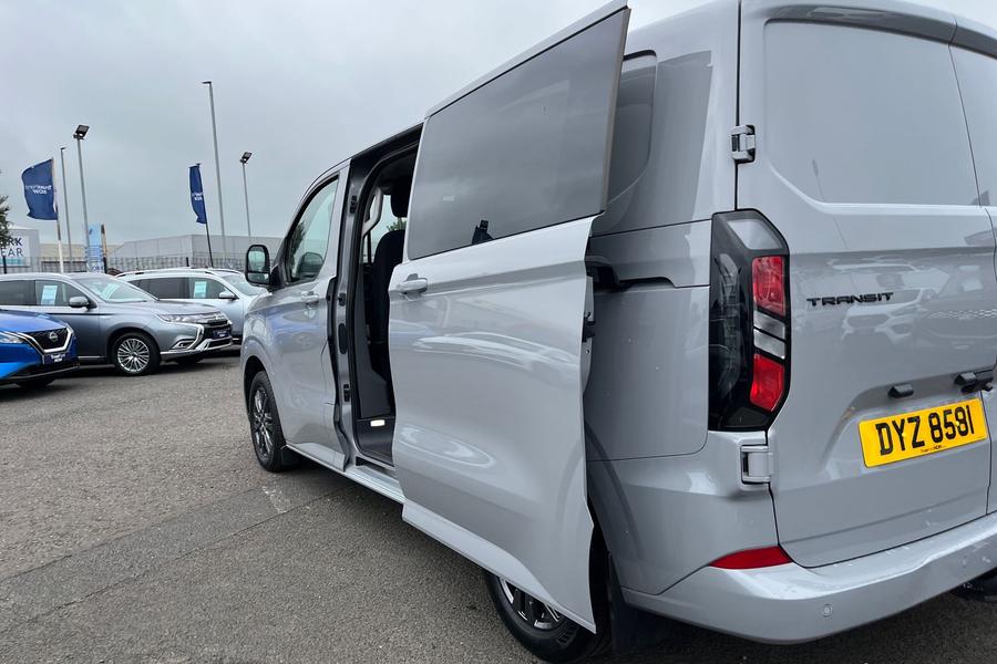 Ford TRANSIT CUSTOM Photo autoimg-8a9f58555183b7c666b49dfa3125889f6d84b38e.jpg