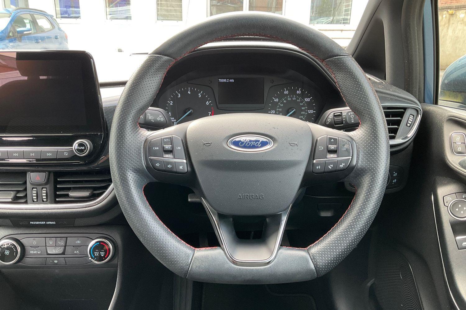 Ford FIESTA Photo 11