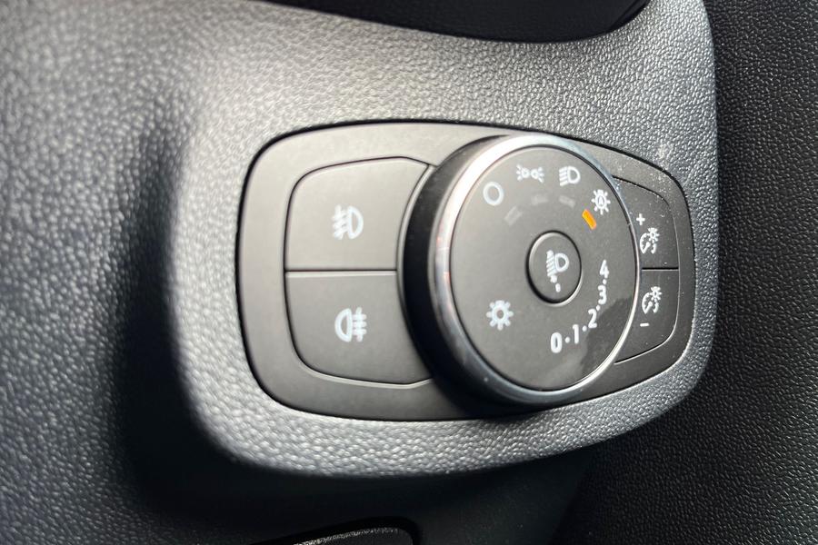 Ford Fiesta Photo autoimg-8aa762777807c992002cf15a146cd2fc62e298e8.jpg