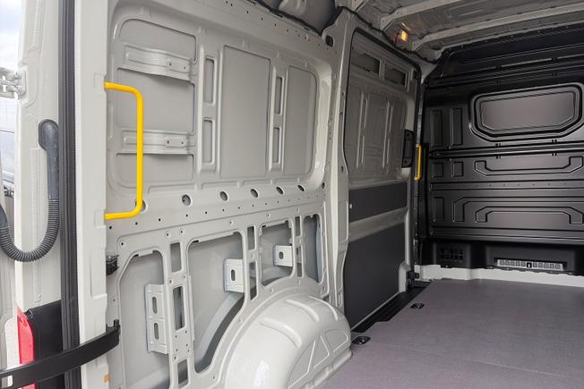 VOLKSWAGEN Crafter Photo 34