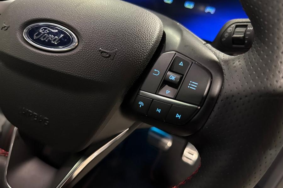 Ford Kuga Photo autoimg-8aa9ba2805119a038cf935b6f835600c9c92a7c8.jpg
