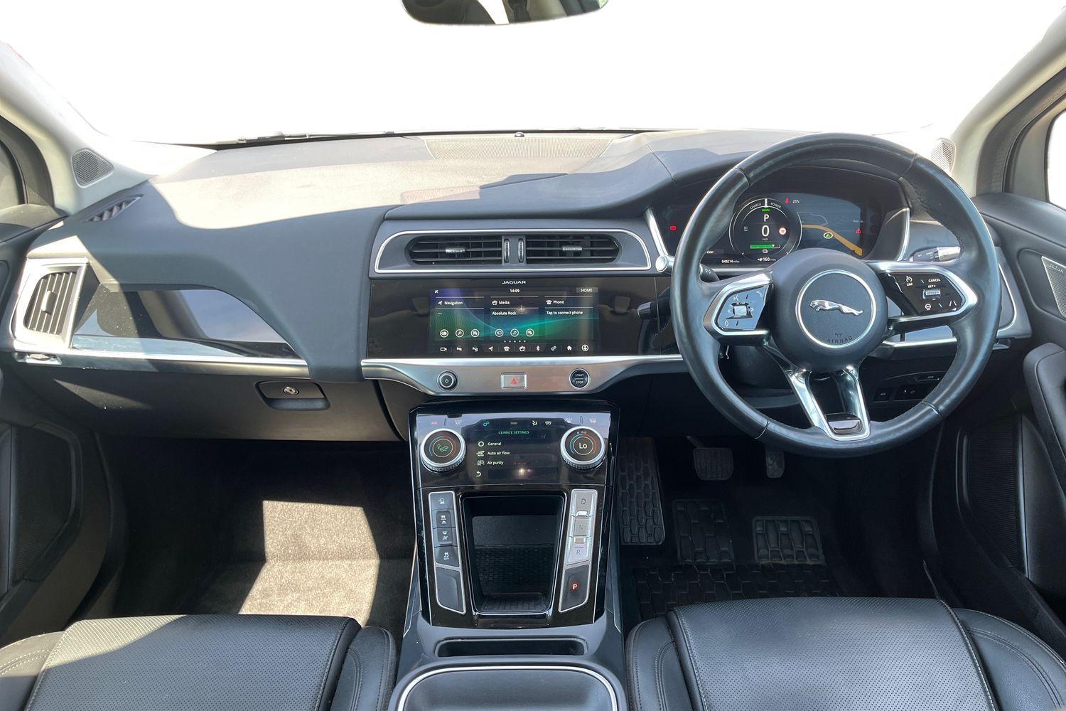 Jaguar I-PACE Photo 9