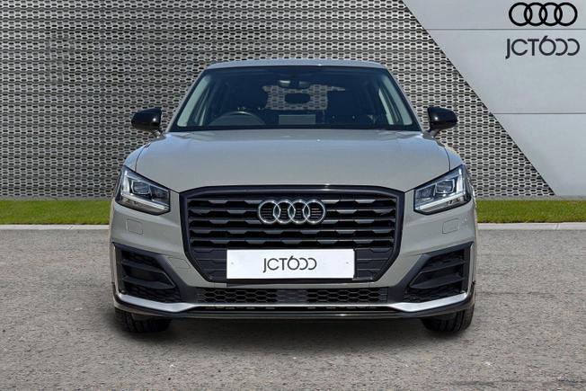Audi Q2 Photo 8