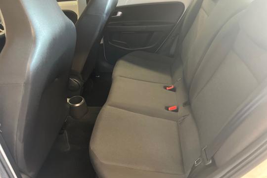 Volkswagen up! Photo autoimg-8aaf1a4d24eeb1a9be7139bf115755cca3bf0a49.jpg