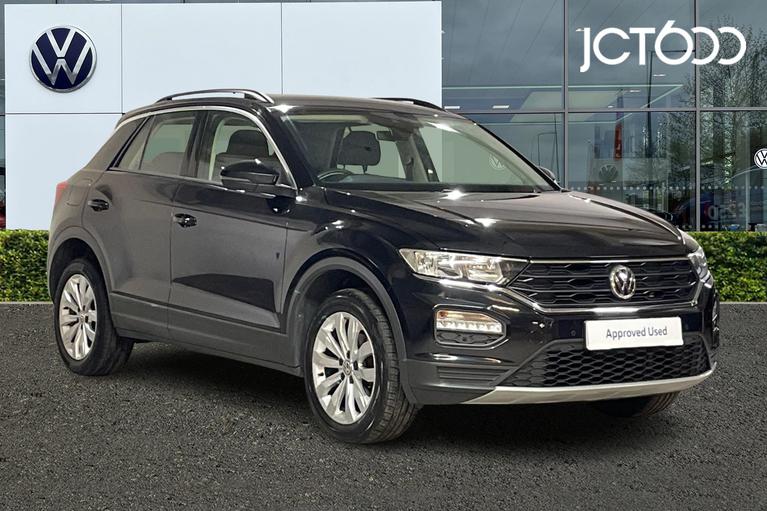 Used 2020 VOLKSWAGEN T-Roc SE 1.5 TSI 150PS EVO 6-speed Manual 5 Door Deep Black Pearl at JCT600