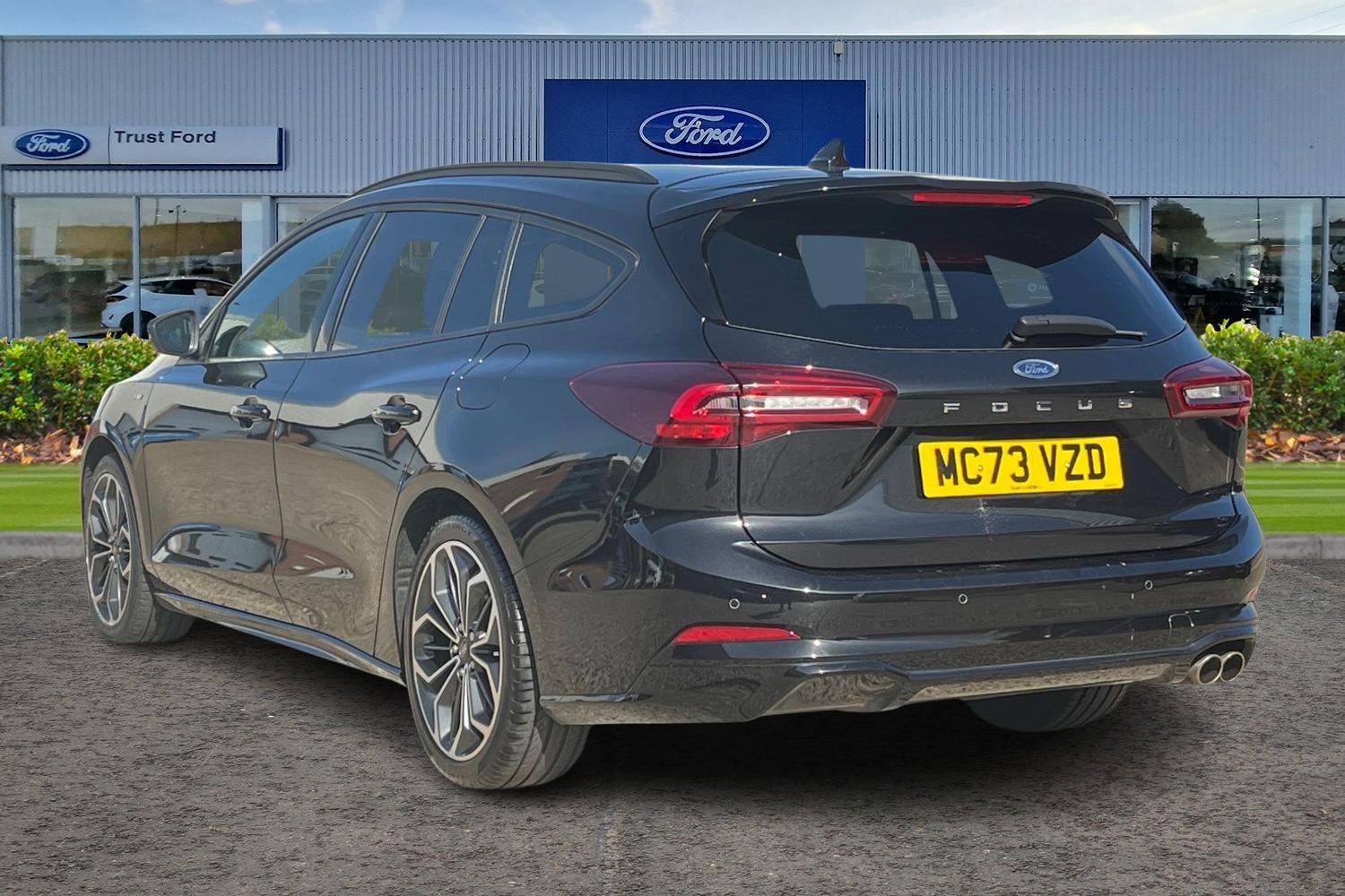 Ford Focus Photo 1