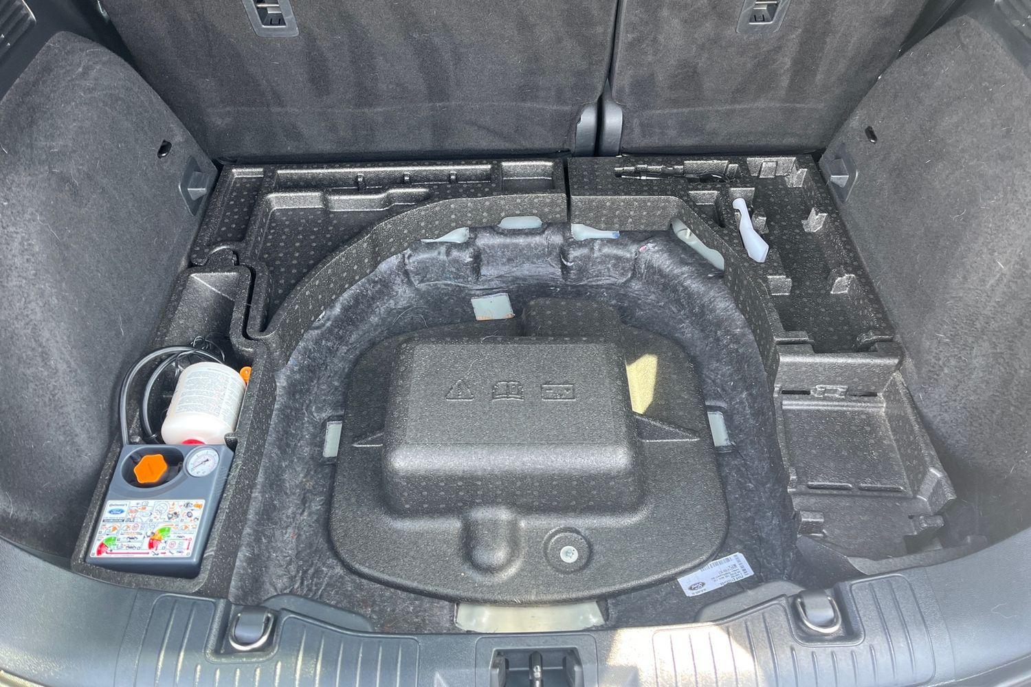 Ford Kuga Photo 35